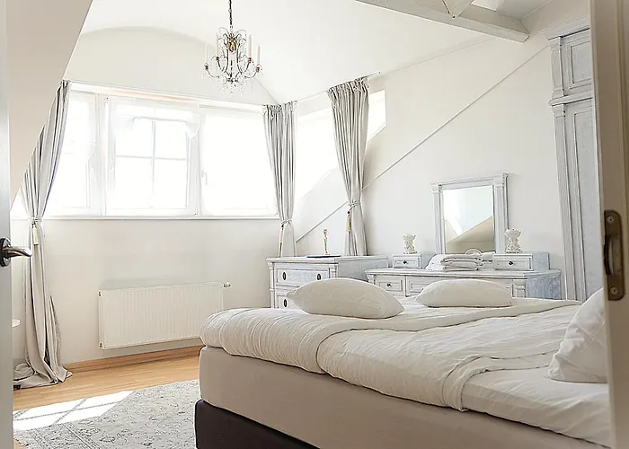 Old Town Luxury And Spacious *