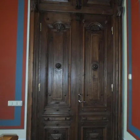 Old Town Luxury And Spacious